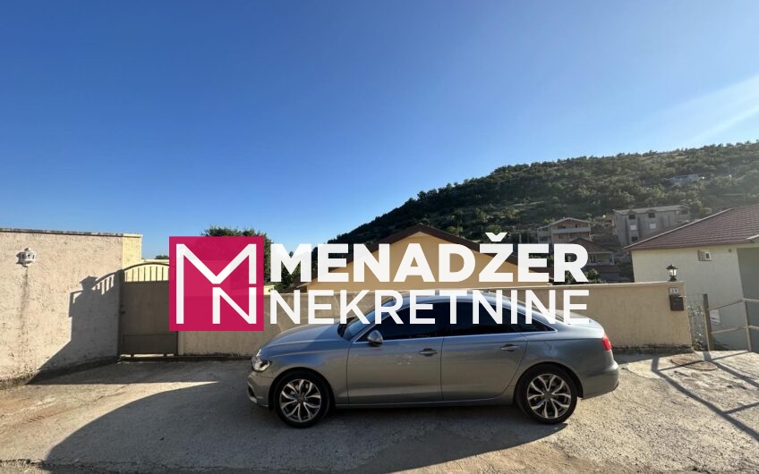 KUĆA NAMJEŠTENA 100 m2 SA BAZENOM – ROGAMI