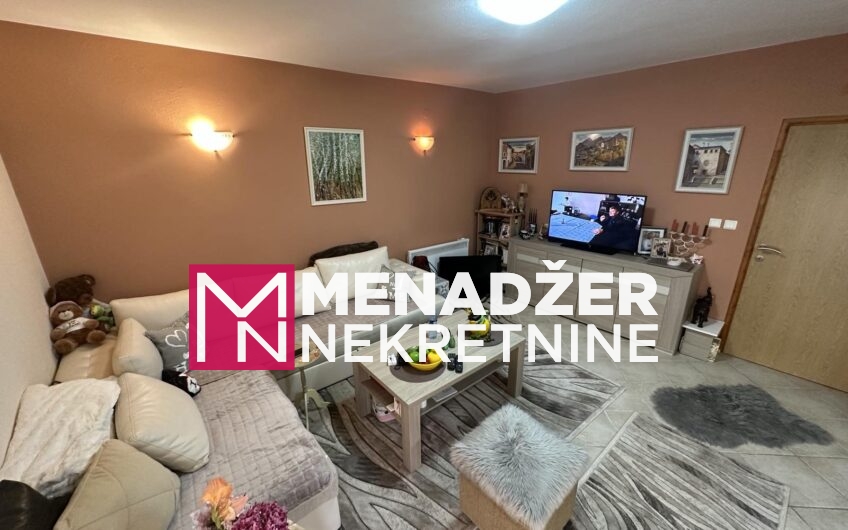 KUĆA NAMJEŠTENA 100 m2 SA BAZENOM – ROGAMI