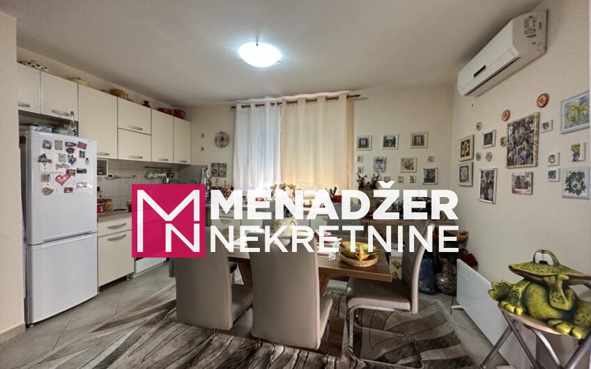 KUĆA NAMJEŠTENA 100 m2 SA BAZENOM – ROGAMI