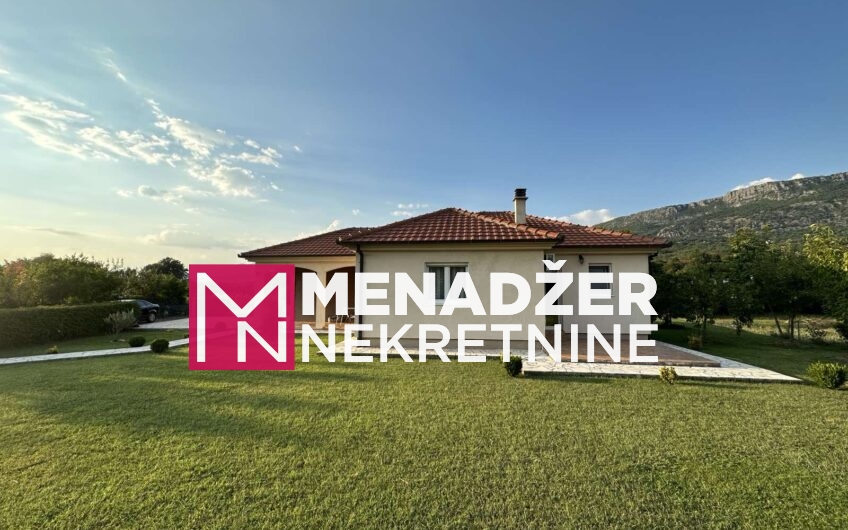 KUĆA NAMJEŠTENA 155 m2- PRIČELJE