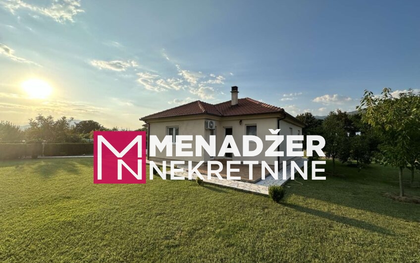 KUĆA NAMJEŠTENA 155 m2- PRIČELJE