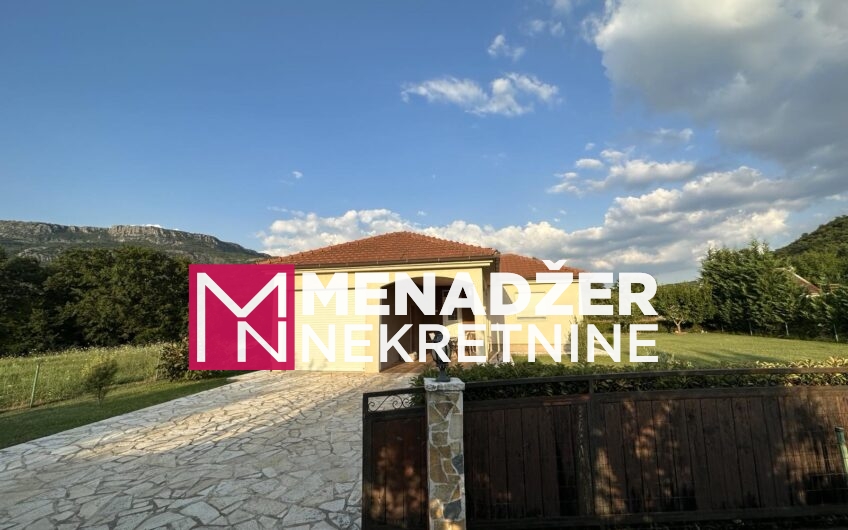 KUĆA NAMJEŠTENA 155 m2- PRIČELJE