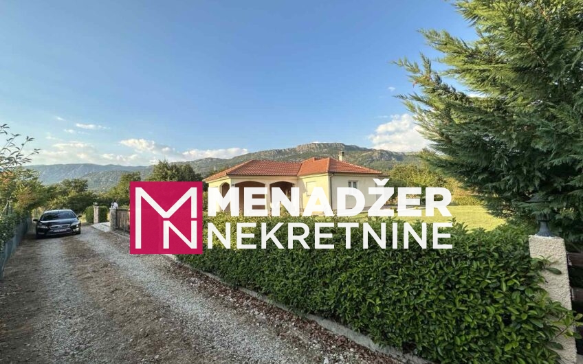 KUĆA NAMJEŠTENA 155 m2- PRIČELJE