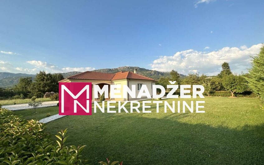 KUĆA NAMJEŠTENA 155 m2- PRIČELJE