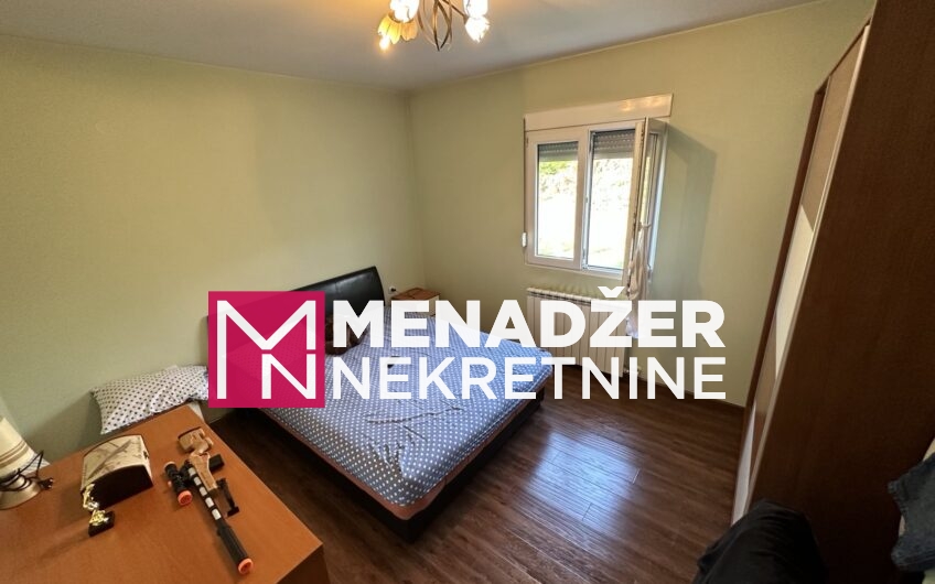 KUĆA NAMJEŠTENA 155 m2- PRIČELJE