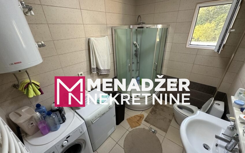 KUĆA NAMJEŠTENA 155 m2- PRIČELJE