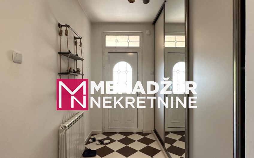 KUĆA NAMJEŠTENA 155 m2- PRIČELJE