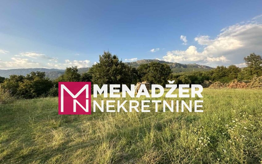 PLAC 965 m2 – PRIČELJE