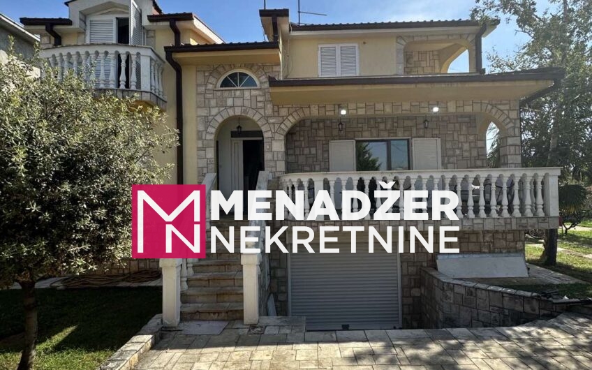 KUĆA LUX NAMJEŠTENA 300 m2- MASLINE