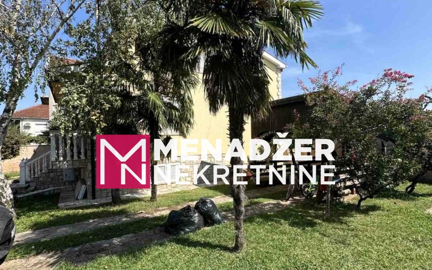 KUĆA LUX NAMJEŠTENA 300 m2- MASLINE