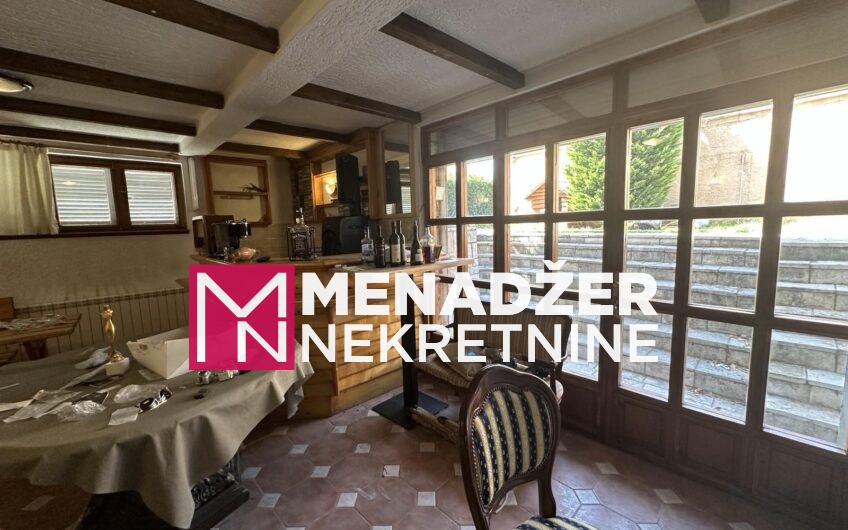 KUĆA LUX NAMJEŠTENA 300 m2- MASLINE