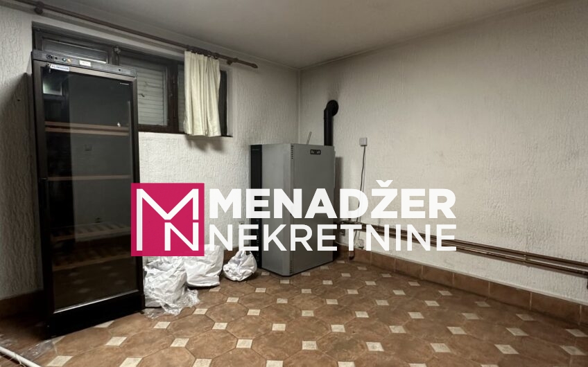 KUĆA LUX NAMJEŠTENA 300 m2- MASLINE