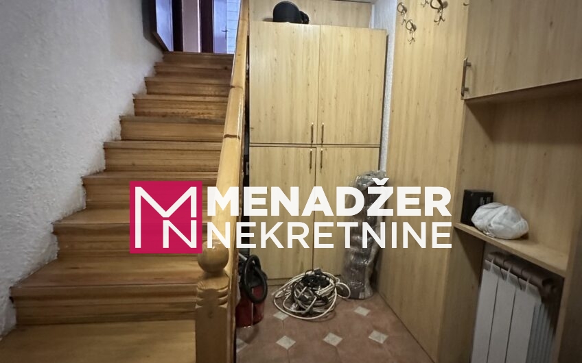 KUĆA LUX NAMJEŠTENA 300 m2- MASLINE