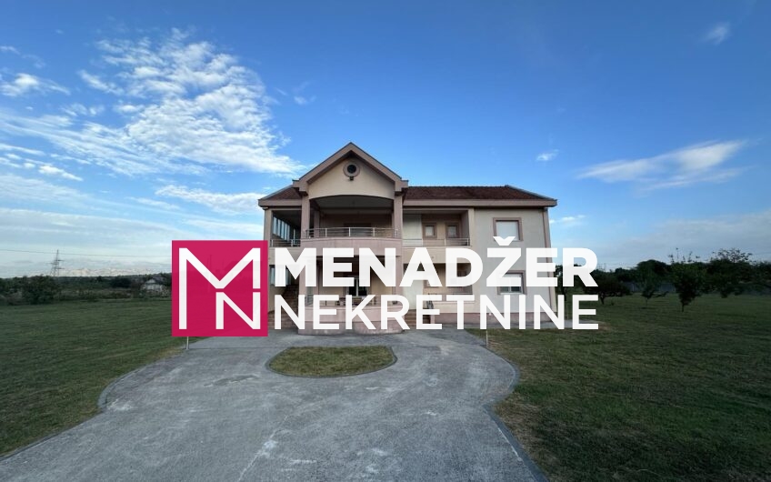 KUĆA 250 m2- PLAC 10 000 m2-DONJA GORICA