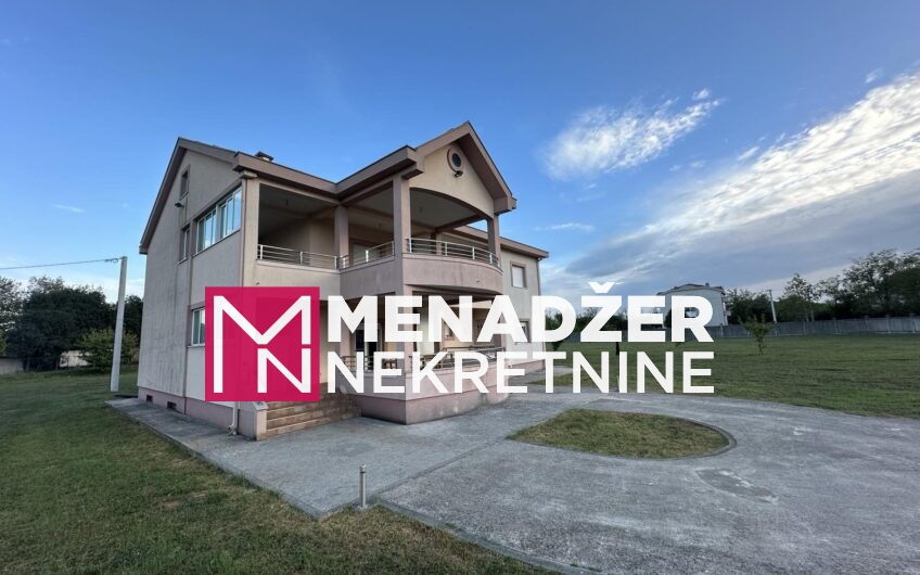 KUĆA 250 m2- PLAC 10 000 m2-DONJA GORICA