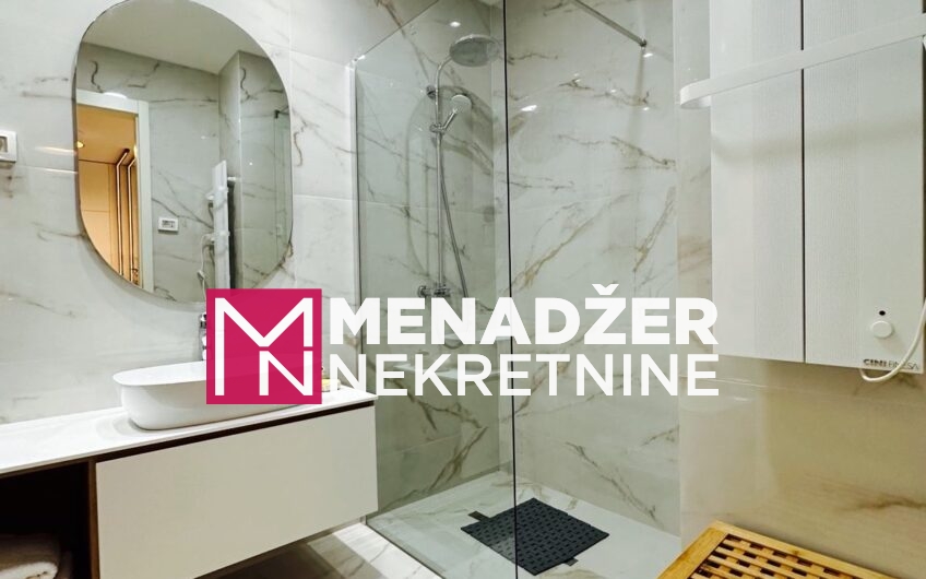 JEDNOSOBAN LUX NAMJEŠTEN STAN 57 m2 SA GARAŽOM-PREKO MORAČE-LINEA