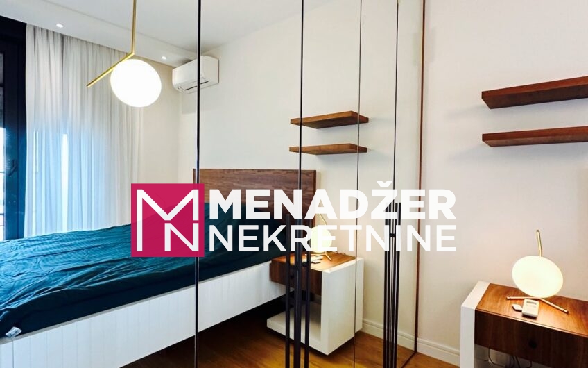 JEDNOSOBAN LUX NAMJEŠTEN STAN 57 m2 SA GARAŽOM-PREKO MORAČE-LINEA