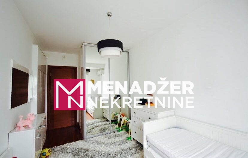 DVOSOBAN NAMJEŠTEN STAN 80 m2 SA GARAŽOM-MOMIŠIĆI