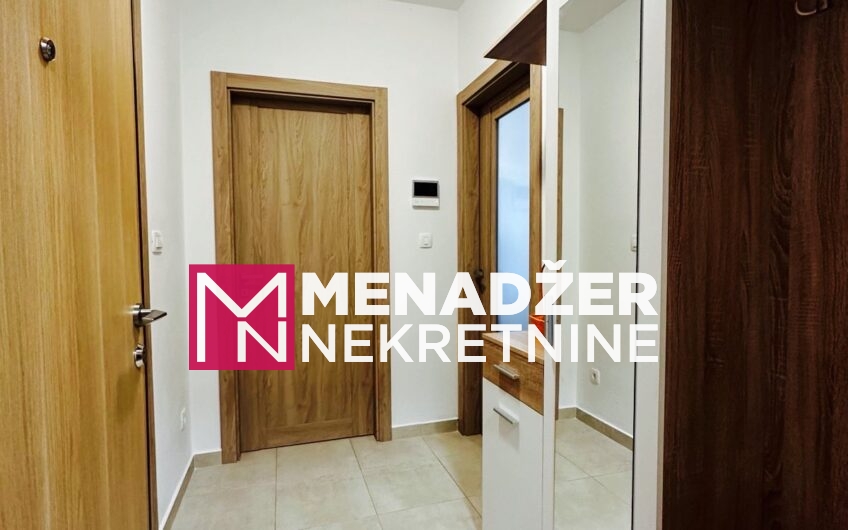 JEDNOSOBAN NAMJEŠTEN STAN 52 m2 SA GARAŽOM- MASTER KVART
