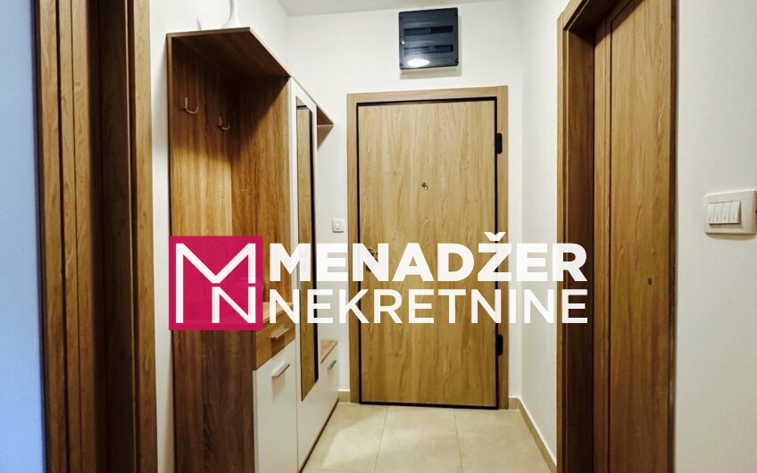 JEDNOSOBAN NAMJEŠTEN STAN 52 m2 SA GARAŽOM- MASTER KVART