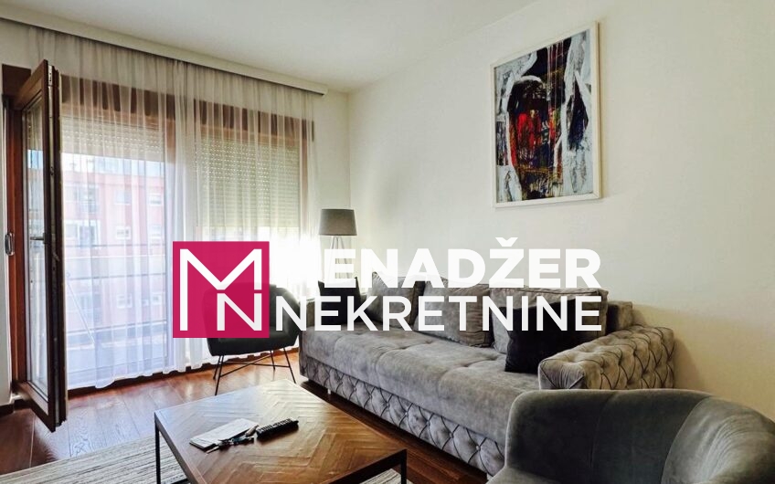 JEDNOSOBAN NAMJEŠTEN STAN 52 m2 SA GARAŽOM- MASTER KVART