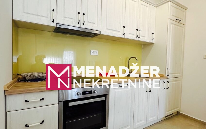 JEDNOSOBAN NAMJEŠTEN STAN 52 m2 SA GARAŽOM- MASTER KVART
