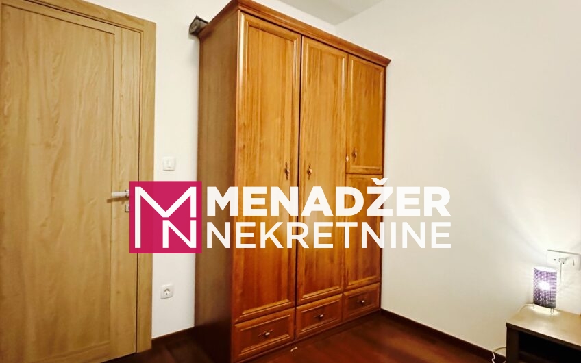 JEDNOSOBAN NAMJEŠTEN STAN 52 m2 SA GARAŽOM- MASTER KVART