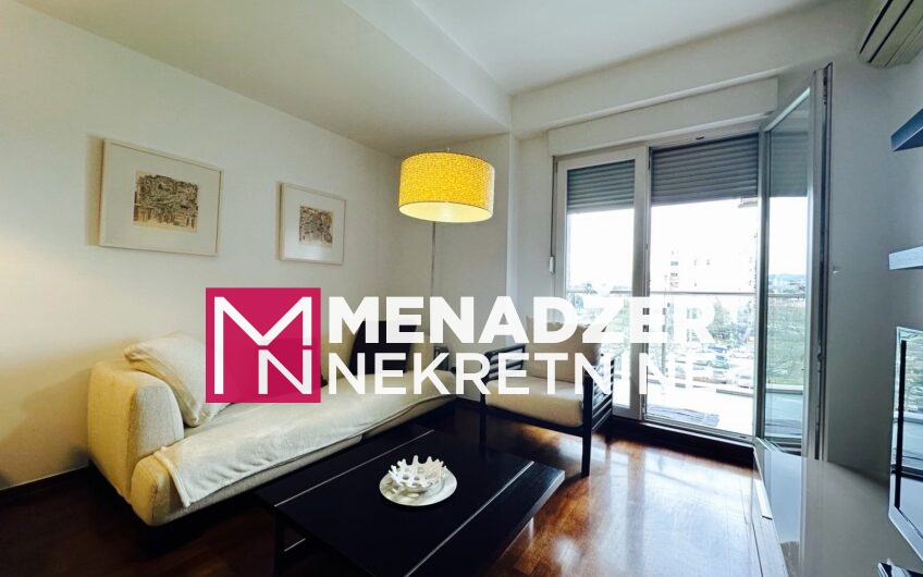 JEDNOSOBAN LUX NAMJEŠTEN STAN 53 m² – PREKO MORAČE