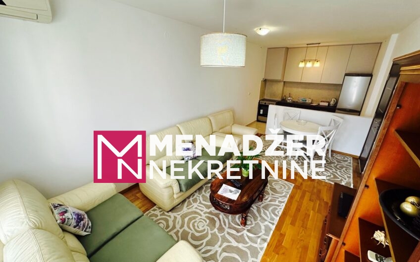 JEDNOSOBAN NAMJEŠTEN STAN 50 m² – PREKO MORAČE