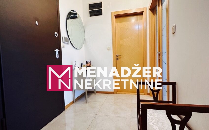 TROSOBAN LUX NAMJEŠTEN STAN 105 m2, GARAŽA – PREKO MORAČE