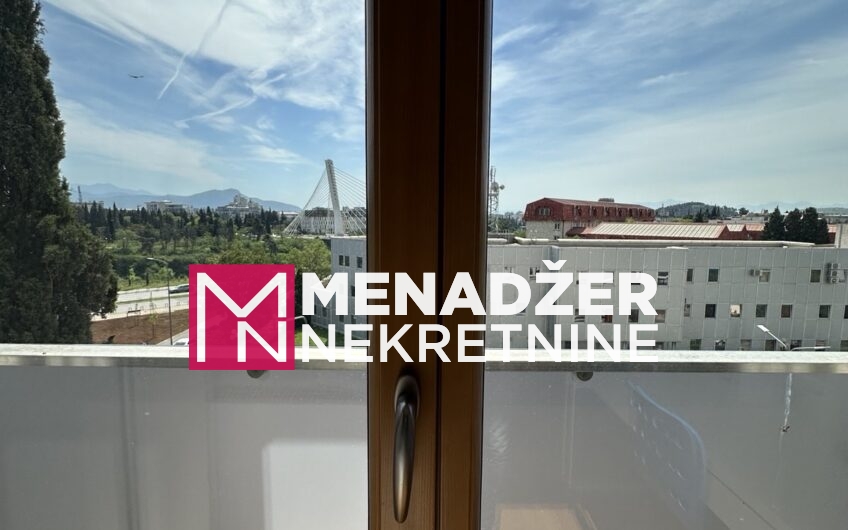 TROSOBAN LUX NAMJEŠTEN STAN 105 m2, GARAŽA – PREKO MORAČE