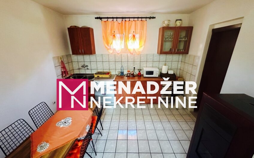 KUĆA 120 m2, GARAŽA 30 m2, PLAC 380 m2- TOLOŠI
