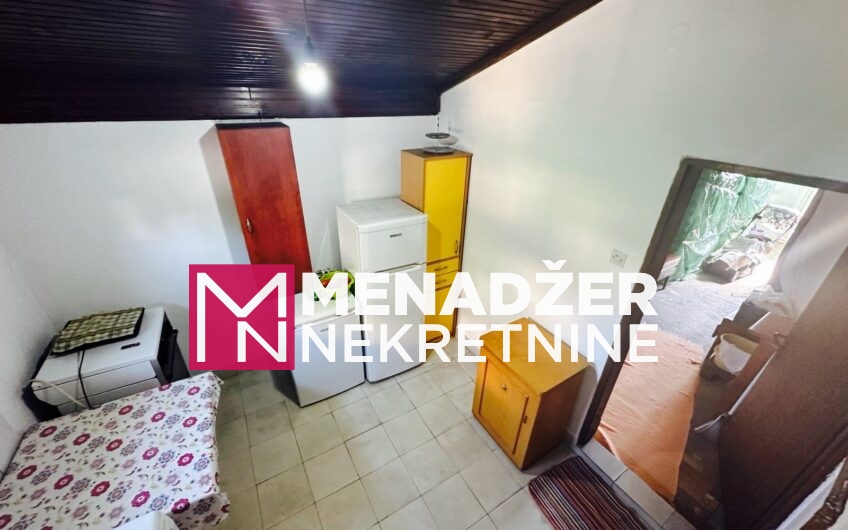 KUĆA 120 m2, GARAŽA 30 m2, PLAC 380 m2- TOLOŠI