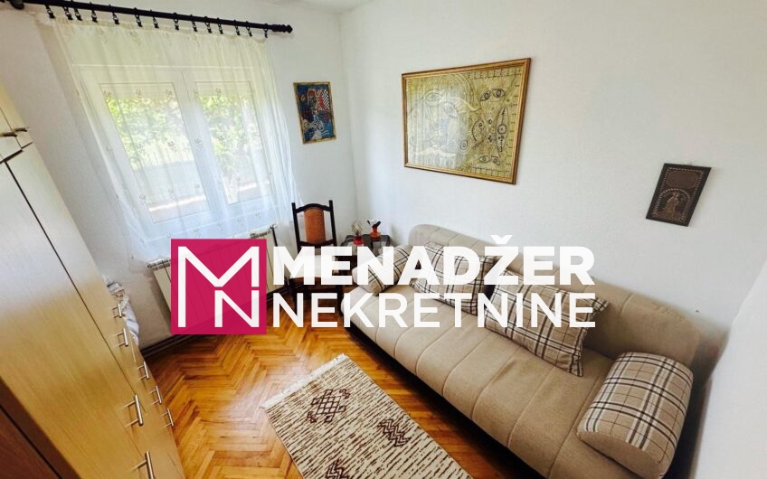 KUĆA 120 m2, GARAŽA 30 m2, PLAC 380 m2- TOLOŠI