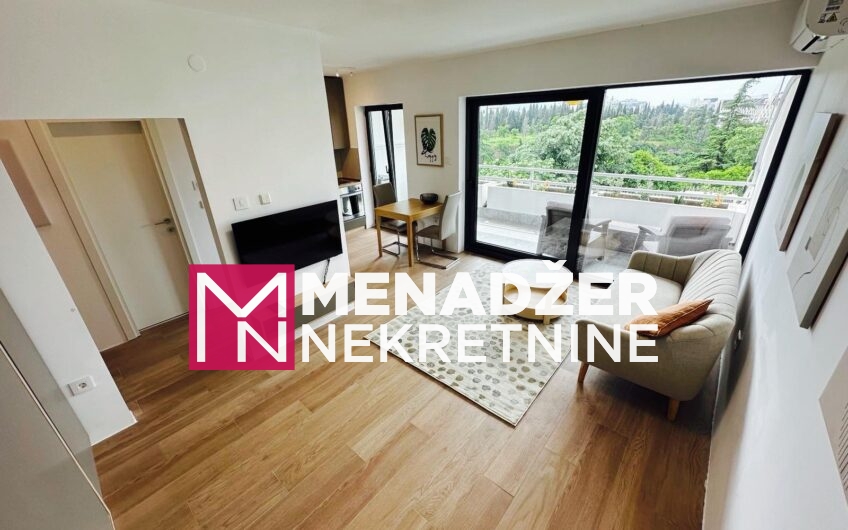 NAMJEŠTENA GARSONjERA 40 m² – PREKO MORAČE