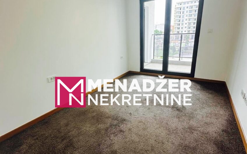 TROSOBAN PRAZAN STAN 120 m², GARAŽA – TOLOŠKA ŠUMA