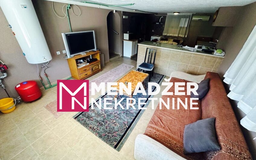 KUĆA 240 m2 – STARI AERODROM