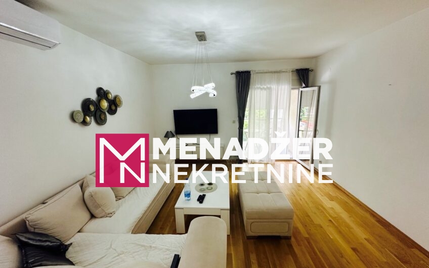 DVOSOBAN NAMJEŠTEN STAN 73 m², GARAŽA – BLOK 9
