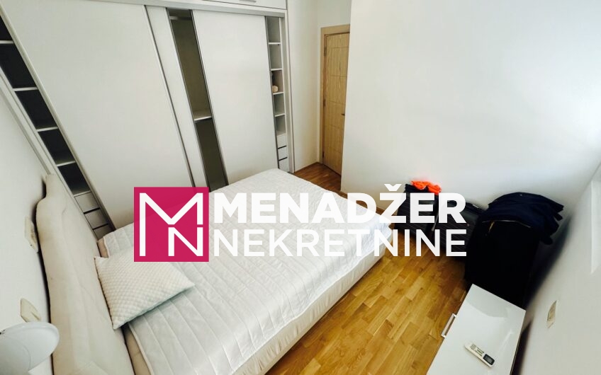 DVOSOBAN NAMJEŠTEN STAN 73 m², GARAŽA – BLOK 9