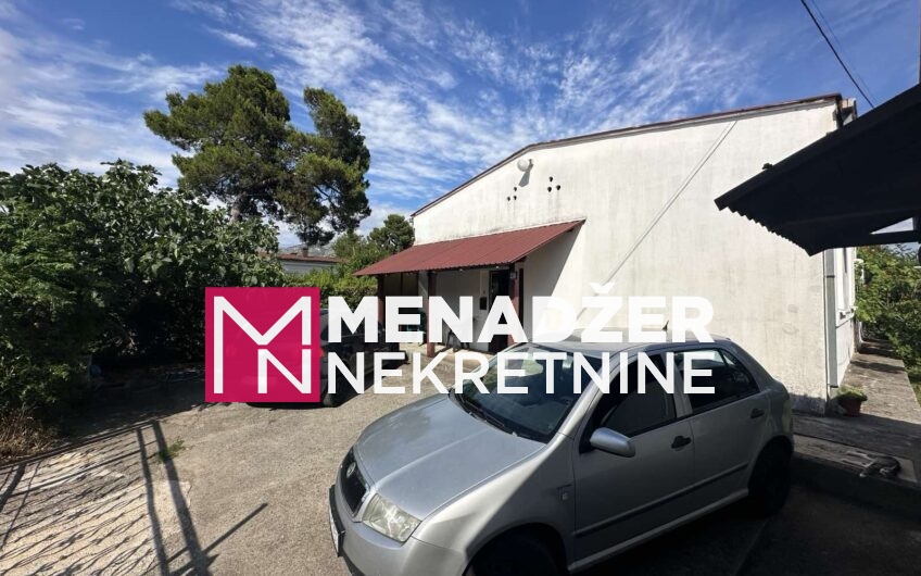 KUĆA 55 m² + 35 m² POMOĆNA KUĆA 35 m², PLAC 280 m² – MASLINE