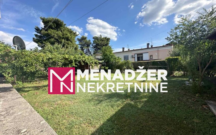 KUĆA 55 m² + 35 m² POMOĆNA KUĆA 35 m², PLAC 280 m² – MASLINE