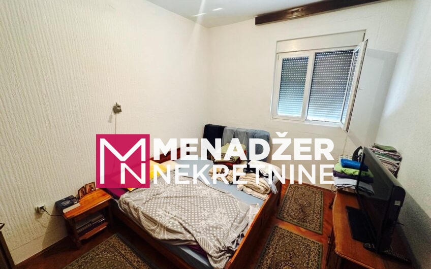 KUĆA 55 m² + 35 m² POMOĆNA KUĆA 35 m², PLAC 280 m² – MASLINE