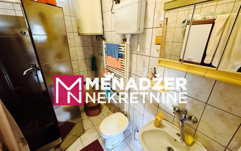 KUĆA 55 m² + 35 m² POMOĆNA KUĆA 35 m², PLAC 280 m² – MASLINE