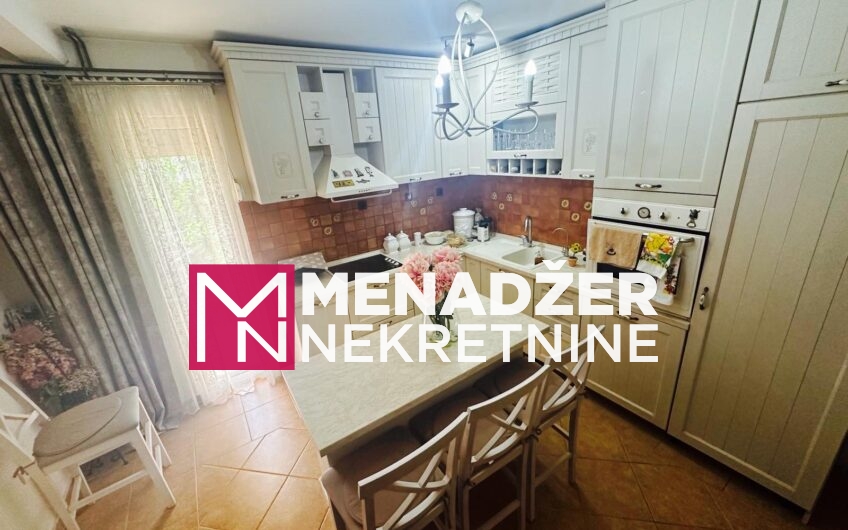 KUĆA NAMJEŠTENA 250 m2 – DONjA GORICA