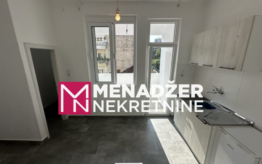 DVOSOBAN PRAZAN STAN 70 m2- CENTAR