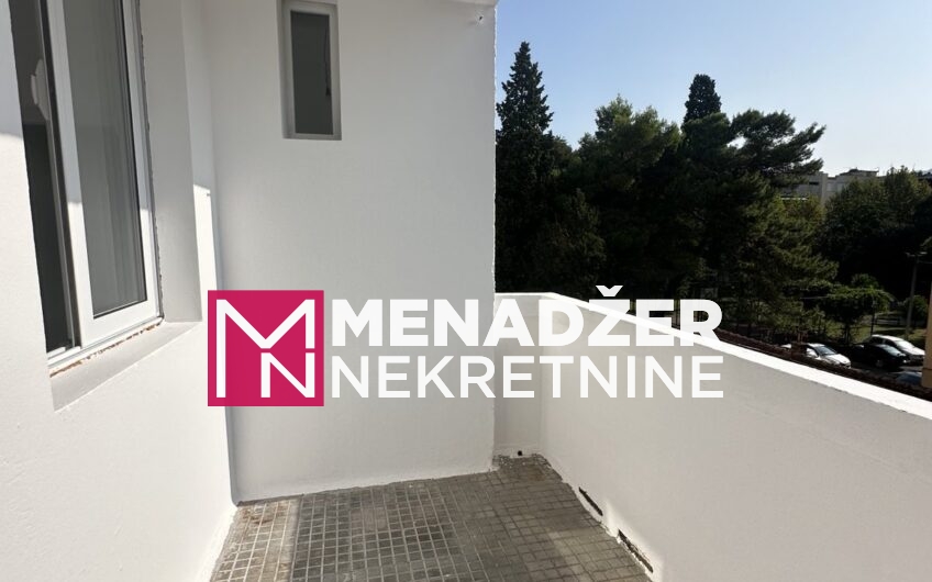 DVOSOBAN PRAZAN STAN 70 m2- CENTAR