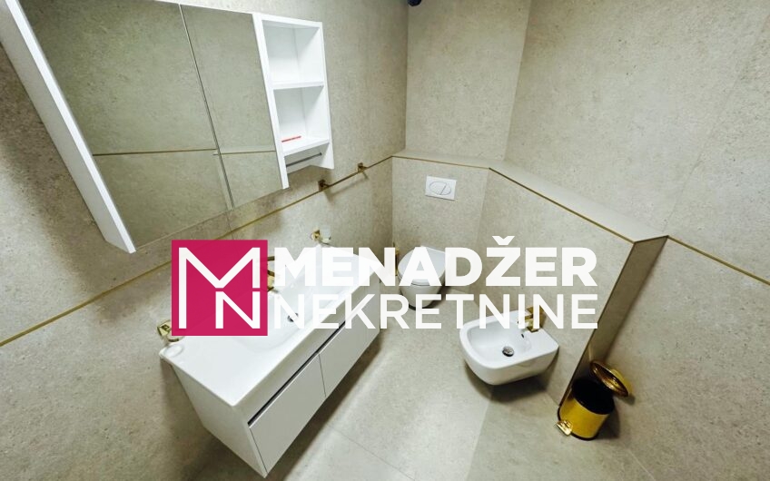 ČETVOROSOBAN LUX NAMJEŠTEN STAN 220 m² – STARI AERODROM