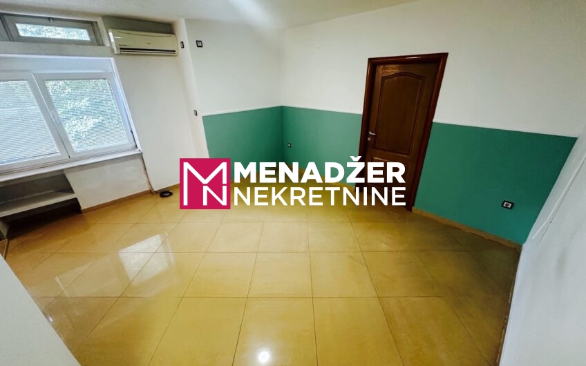 POSLOVNI PROSTOR 60 m² – PREKO MORAČE