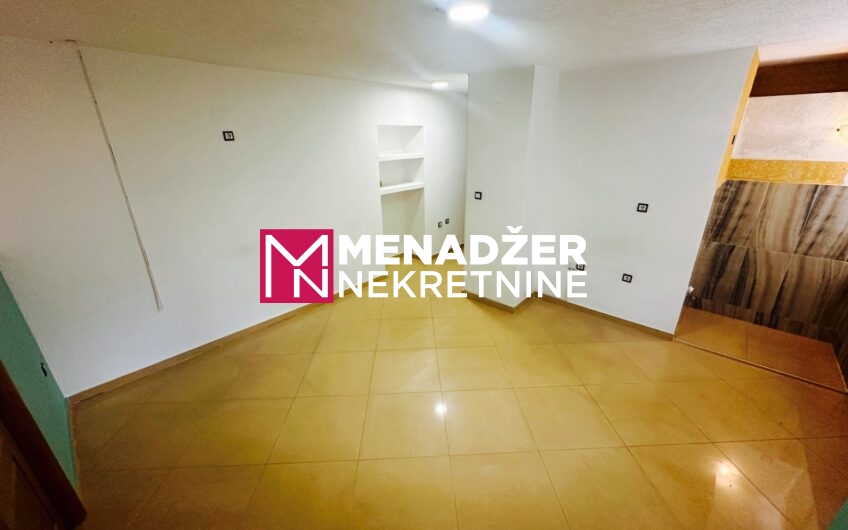 POSLOVNI PROSTOR 60 m² – PREKO MORAČE