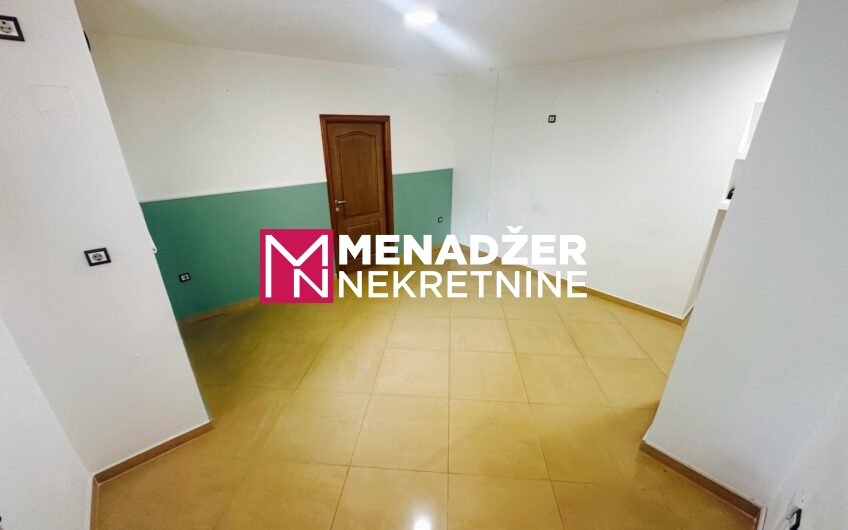 POSLOVNI PROSTOR 60 m² – PREKO MORAČE